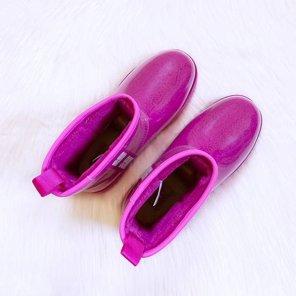 UGG Women’s Classic Clear Mini In Dragon Fruit - Picture 3 of 10